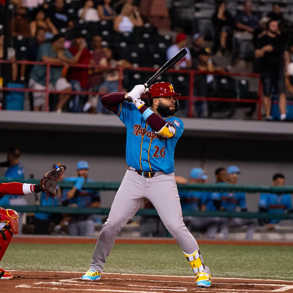 Emmanuel Rivera, de los Indios, es el líder de bateo de la liga invernal en lo que va de temporada con promedio de .378.