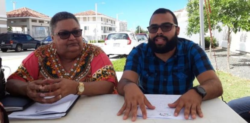 Mirta Colón y Jonathan Colón (José Karlo Pagán)