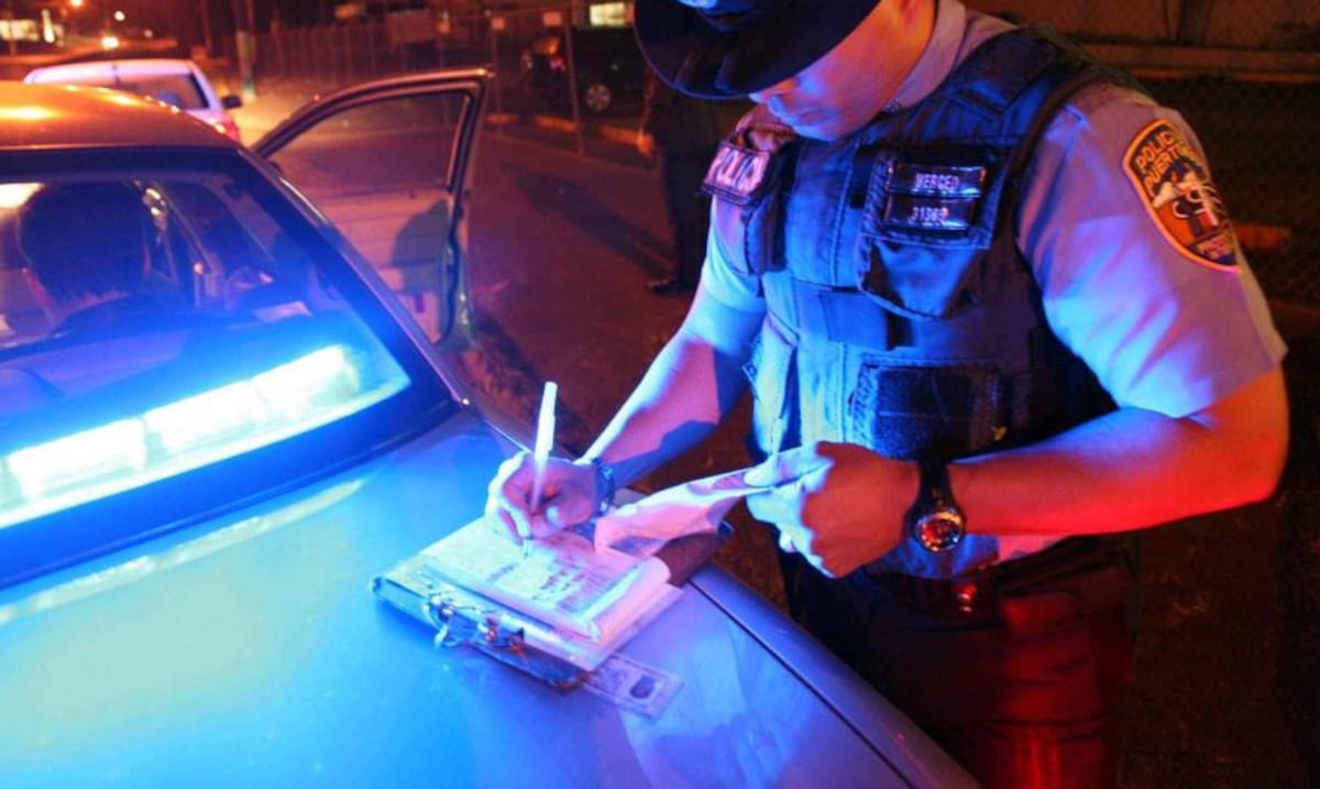 Lo amenazaron con un machete y un cuchillo: reportan un “carjacking” en Moca