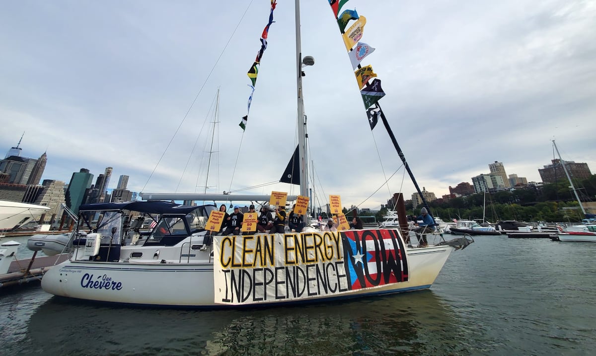 Casa Pueblo protesta frente a Estatua de la Libertad por soberanía energética de Puerto Rico