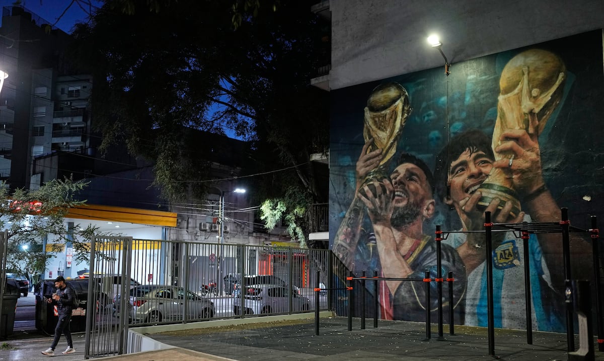 Escándalo en juicio por muerte de Maradona: fiscalía usó historial médico de su padre como prueba