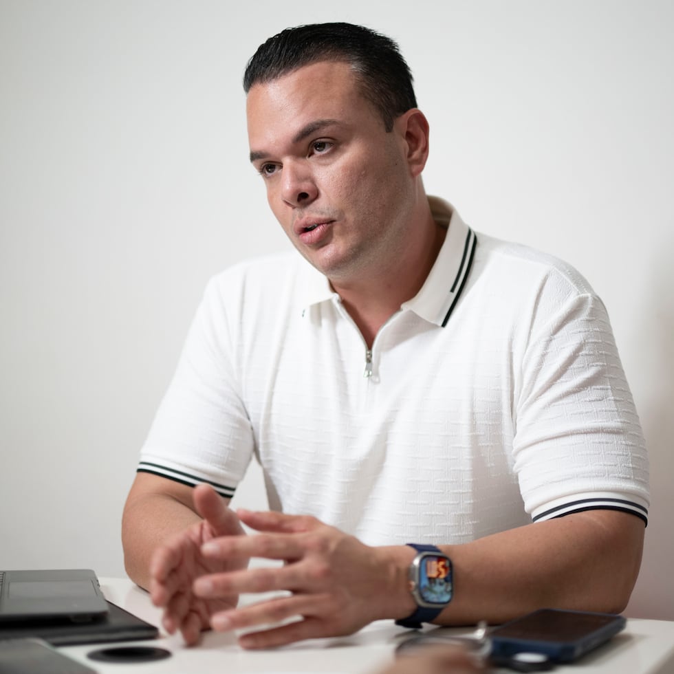 A su salida del tribunal, Hiram Torres Montalvo, secretario del Departamento de Asuntos del Consumidor, dijo que, desde el lunes, se acogió a una licencia por vacaciones.