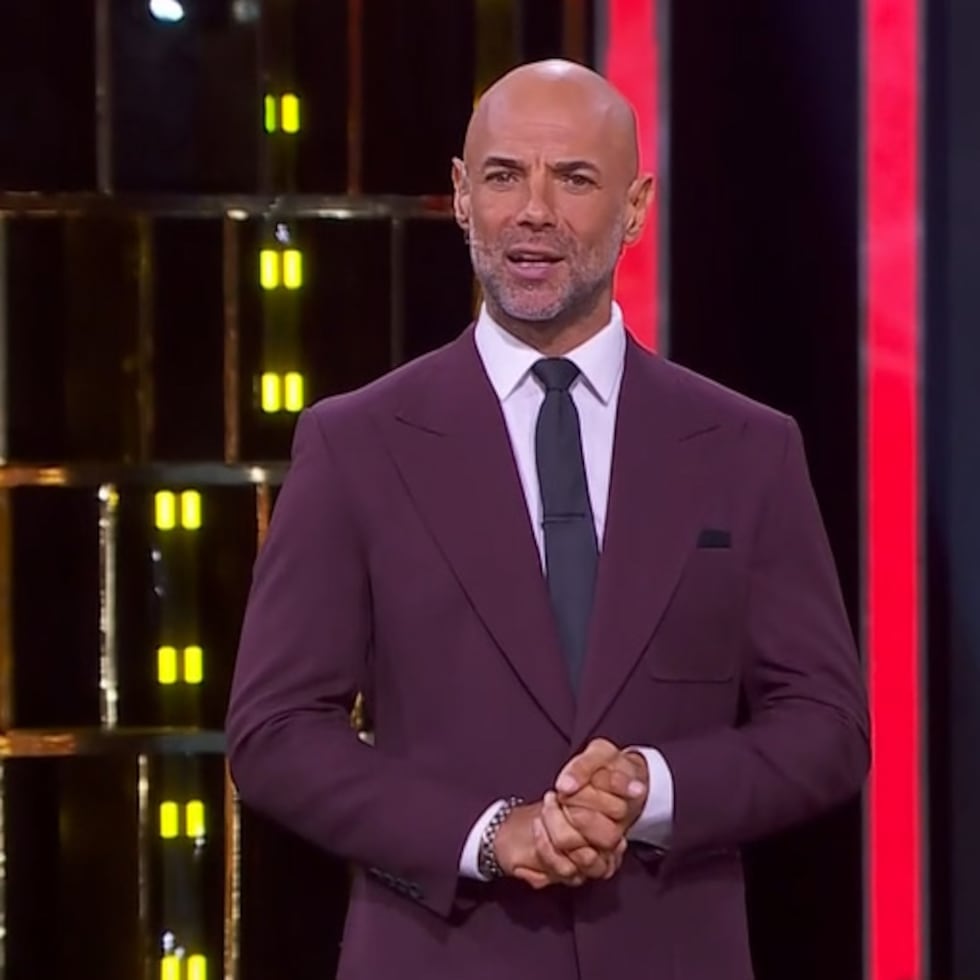 Javier Poza, conductor de "La casa de los famosos" de Telemundo.