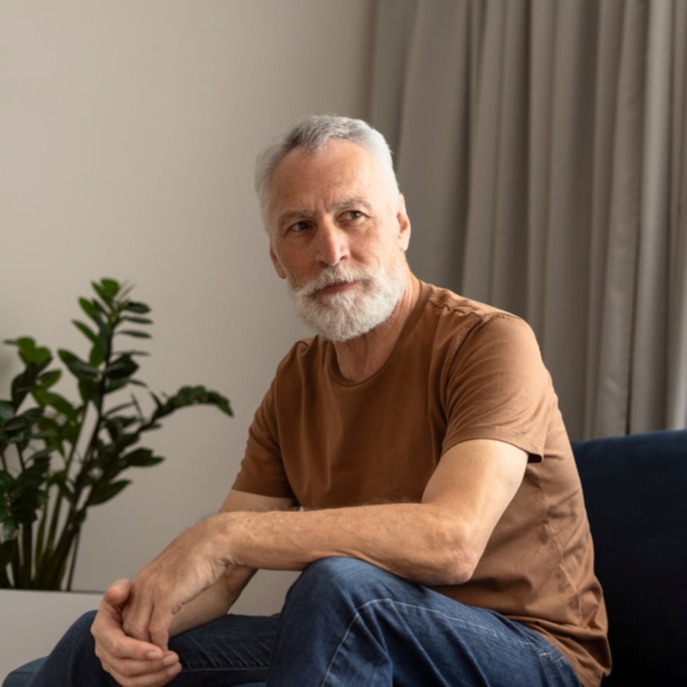 La enfermedad afecta a hombres adultos entre los 60 y 70 años de edad.