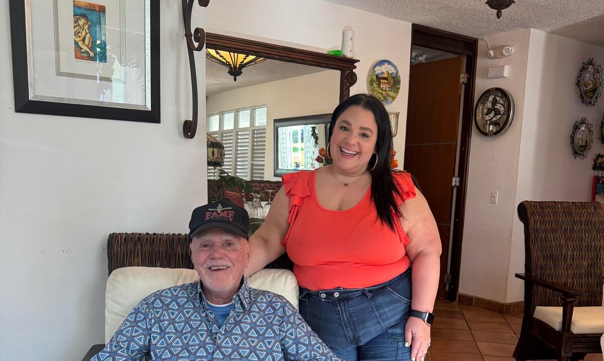 El legendario 'Padre de la Fama' bendice la producción de 'Fame Jr' en el Centro de Bellas Artes de Caguas