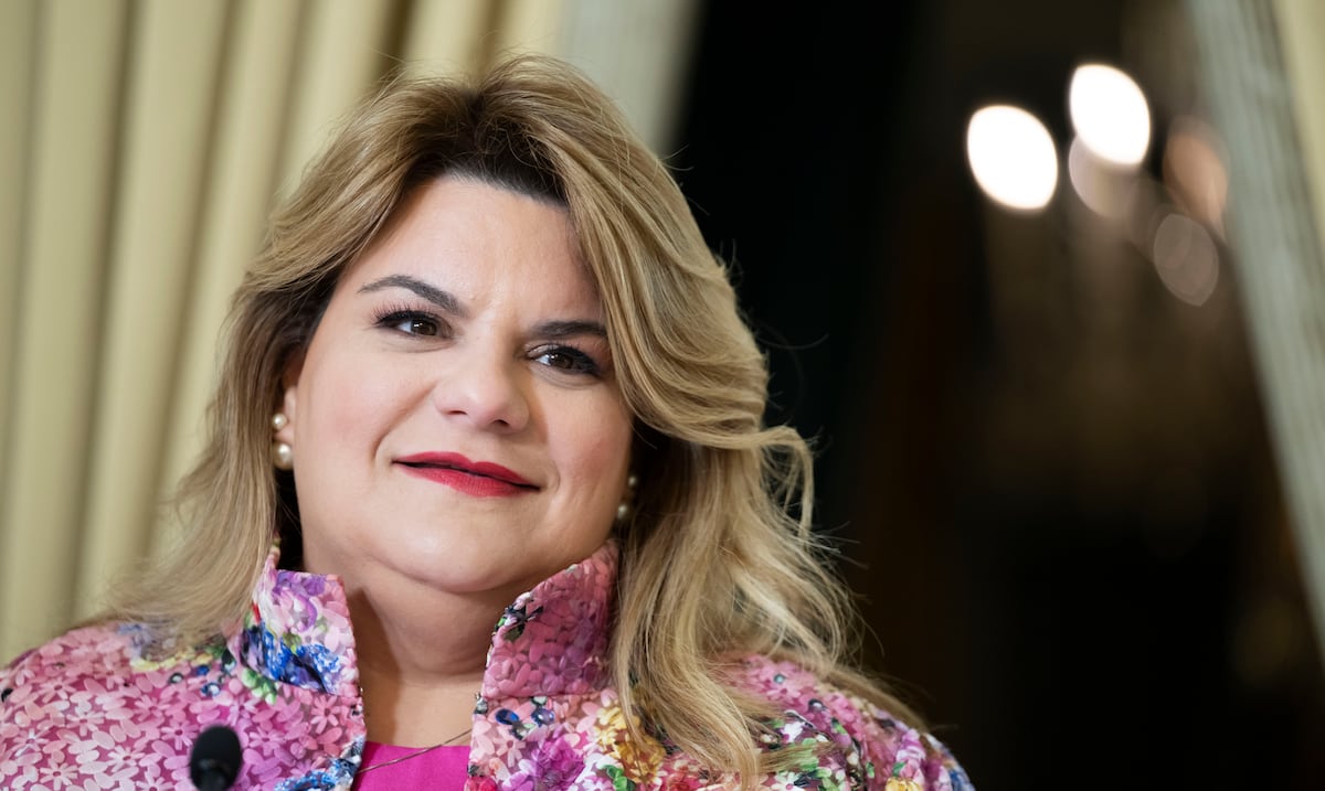 González defiende imagen de PR ante controversia en DDEC y reafirma apoyo a Domenech