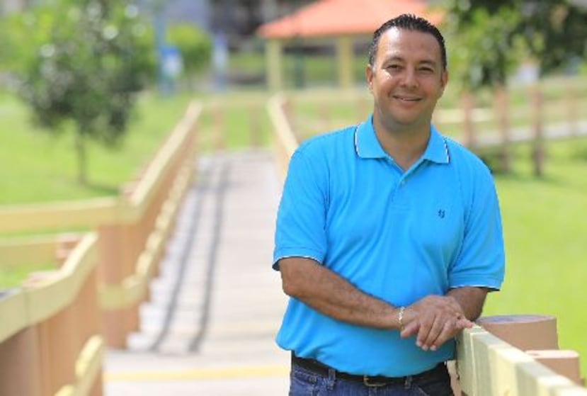 El alcalde electo de Florida, José Gerena Polanco, se siente parte de su pueblo. <font color="yellow">(Para Primera Hora / Nelson Reyes Faría)</font>