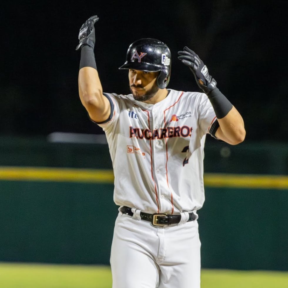 Edwin Gómez, de los Azucareros de Yabucoa, empujó las primeras carreras del juego contra Comerío.