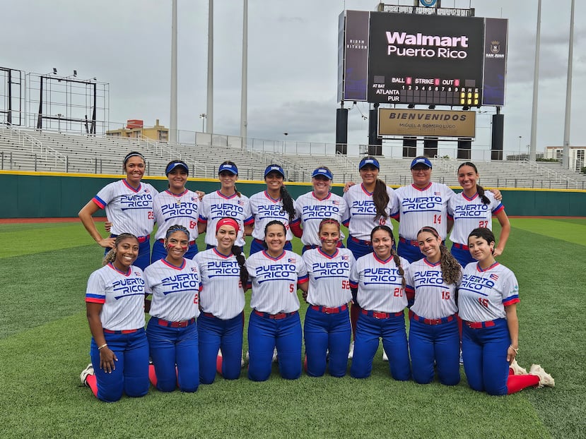 Jugadoras del Equipo Nacional de sóftbol que participaron en el Borinquen Smoke Out.