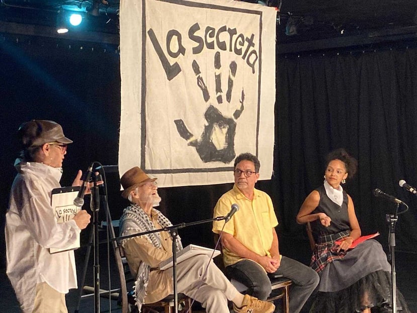 Presentación de "La secreta". Al centro, Tito Otero.