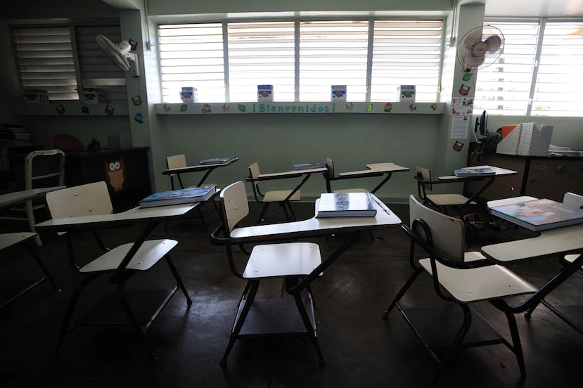 La Carta Circular Número 16-2015-2016 autoriza que, independientemente del género u orientación sexual del estudiante, pueda vestir falda o pantalón como parte de su uniforme según lo decida. (GFR Media)