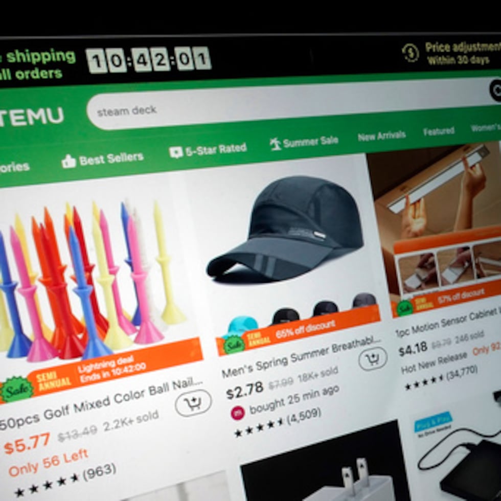 Temu es popular porque ofrece productos baratos —desde ropa hasta artículos para el hogar— enviados por vendedores en China.