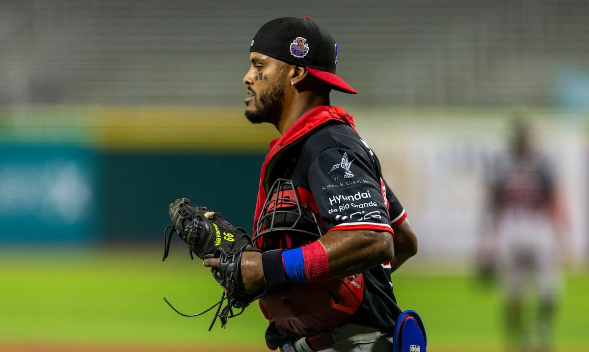 Marlins ascienden a Brian Navarreto; Yankees bajan a Elmer Rodríguez