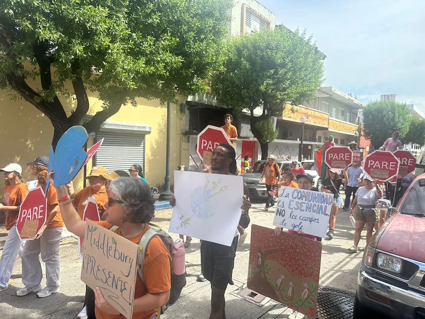 A la caminata, se unieron estudiantes, organizaciones y ciudadanos.