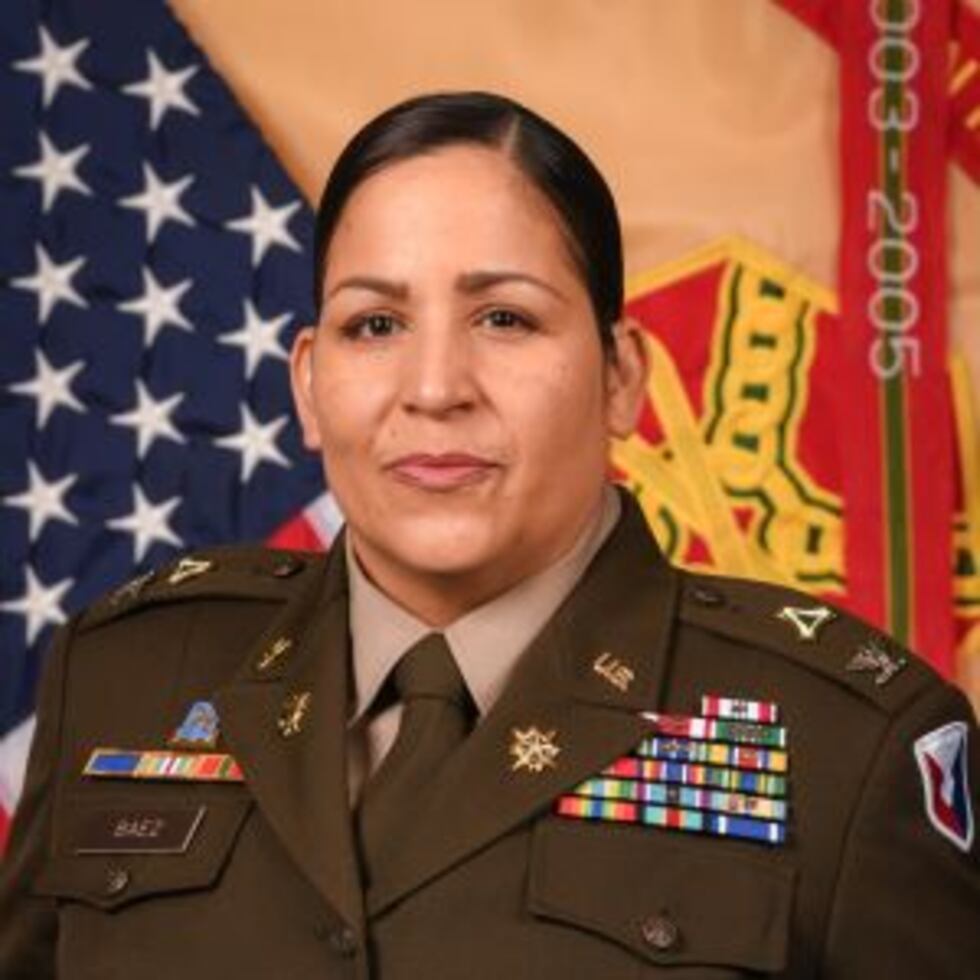 La coronela Sheyla Báez Ramírez asumió la comandancia del Fuerte McCoy en julio de 2024.