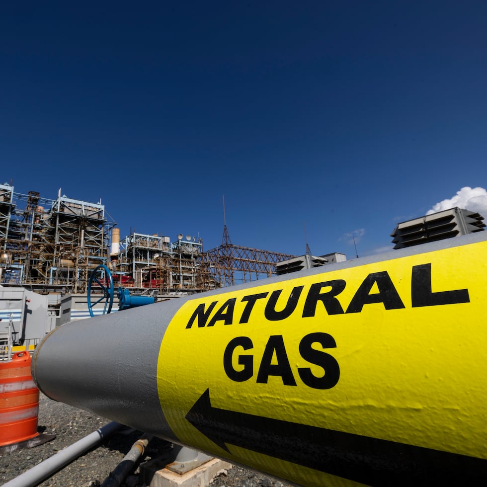 The units would operate with natural gas as the main fuel and bunker C-a derivative of the oil they currently burn-would remain as a backup.