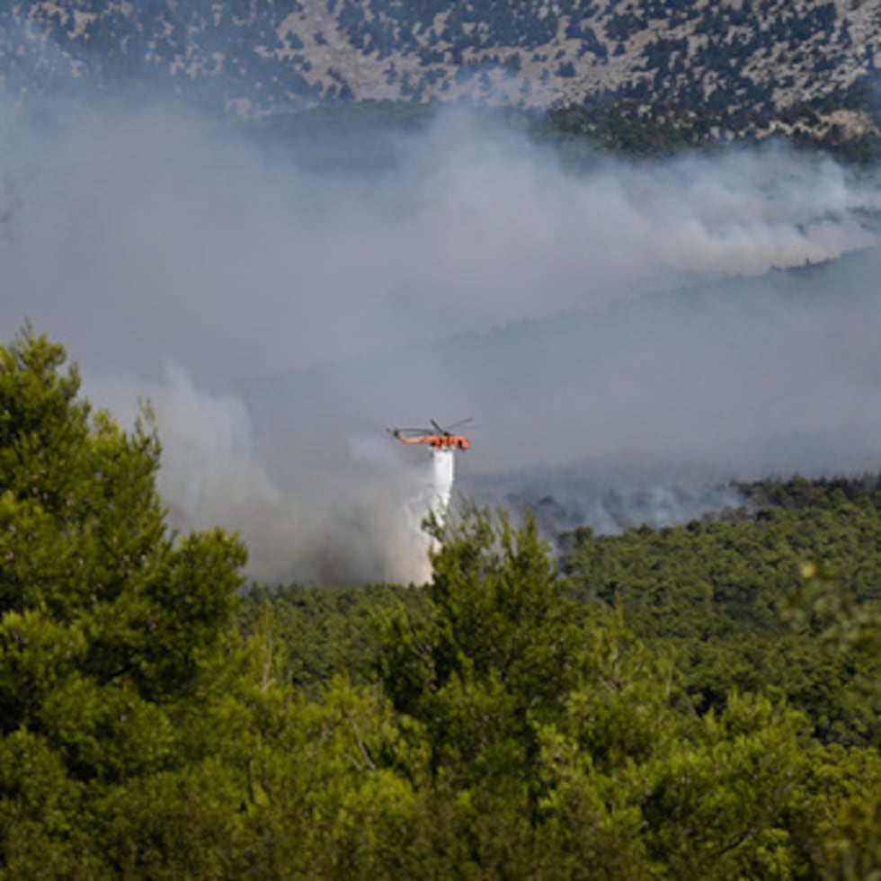 La grave crisis de incendios forestales en Europa sigue causando estragos.