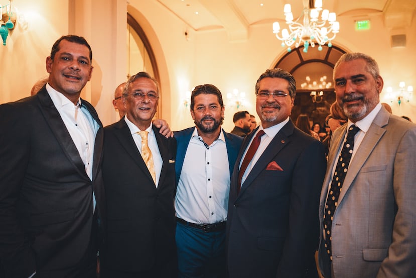 En el orden acostumbrado: Israel Otero, José Rivera Cora, Javier Agosto, Michael Báez y Erick Rosado.