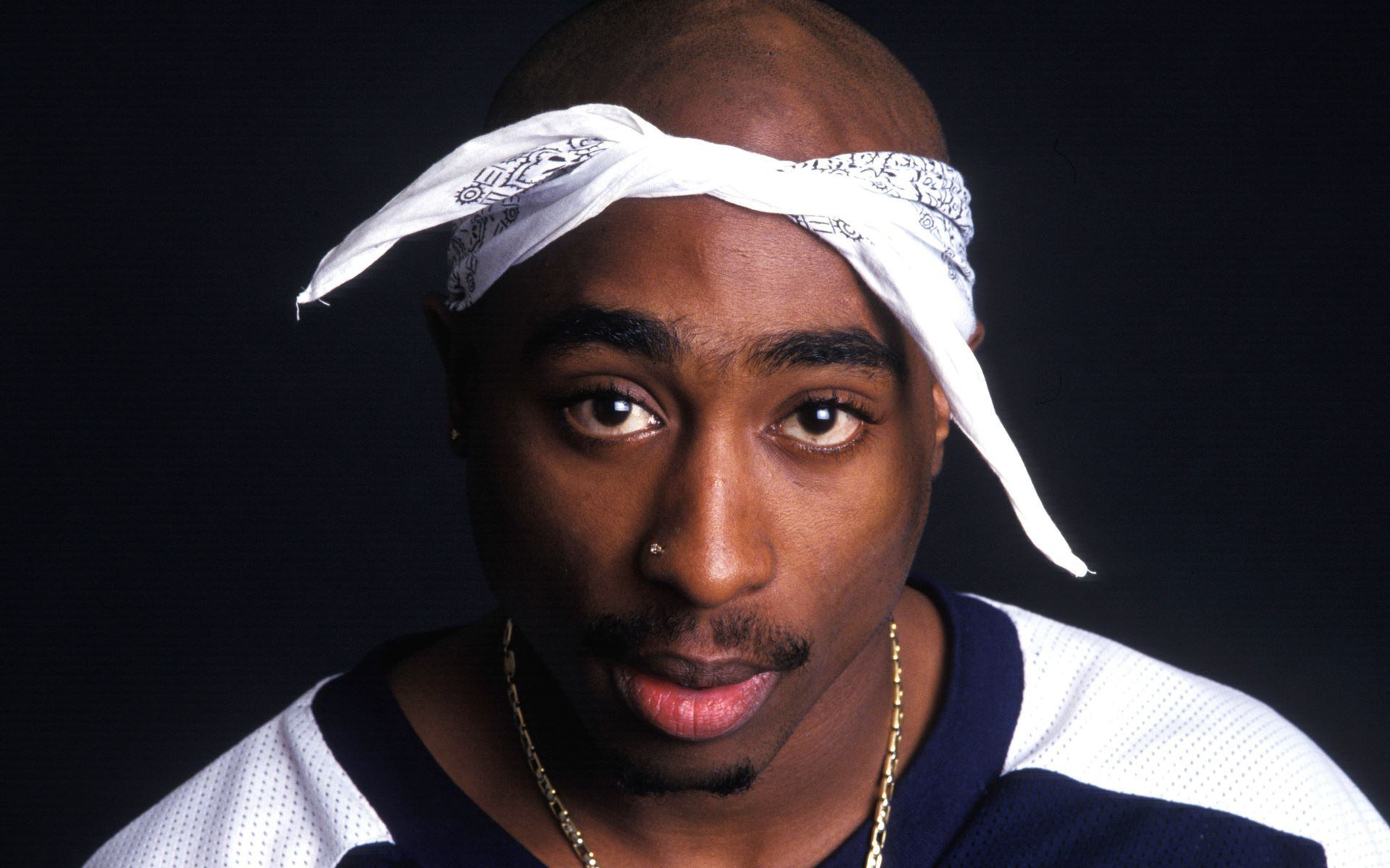 Imagen de la cobertura de: Sigue en Las Vegas el juicio por el asesinato de Tupac Shakur; un tiroteo cercano no lo detuvo