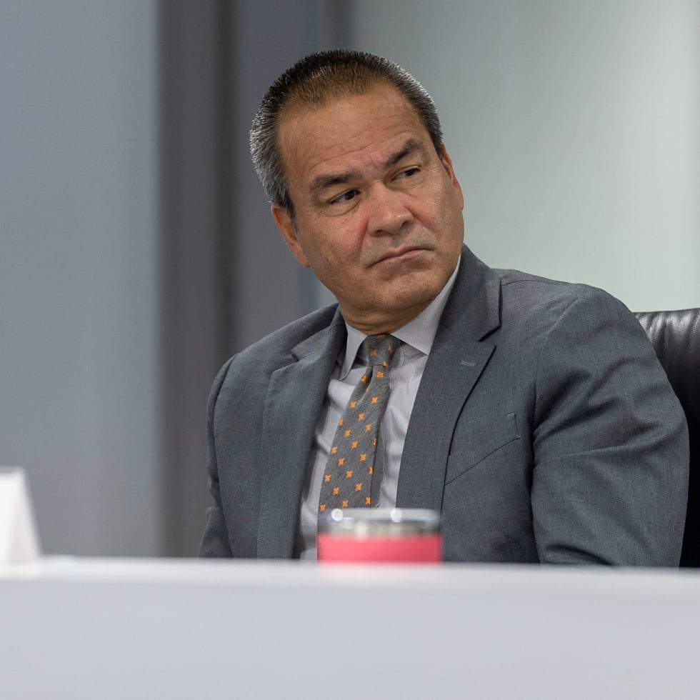 The president of PREB, Edison Avilés, questioned the expense that PREPA previously incurred in covering customer claims.