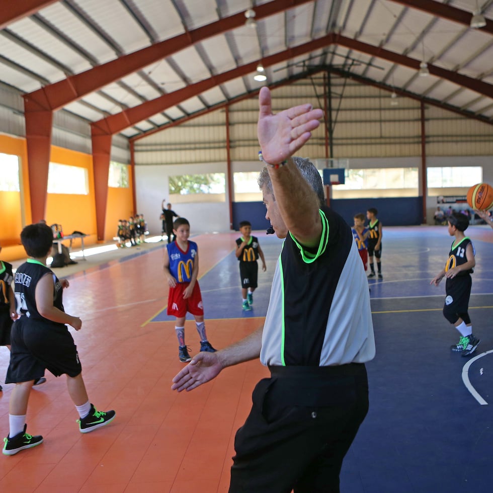 La Federación de Baloncesto de Puerto Rico tiene una población de 12,000 niños afiliados.