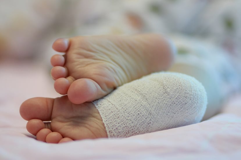 La madre del infante acudió el miércoles en la noche al cuartel de la Policía de Naguabo para denunciar que su marido había sido amenazado de muerte en el caserío donde residen por haber golpeado al bebé.(Thinkstock)