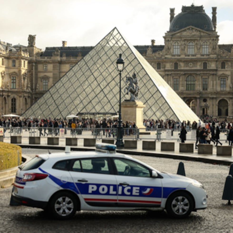 Lo que ha generado más polémica en las últimas semanas para el Museo del Louvre ha sido el espectacular robo del que fue víctima el 19 de octubre.
