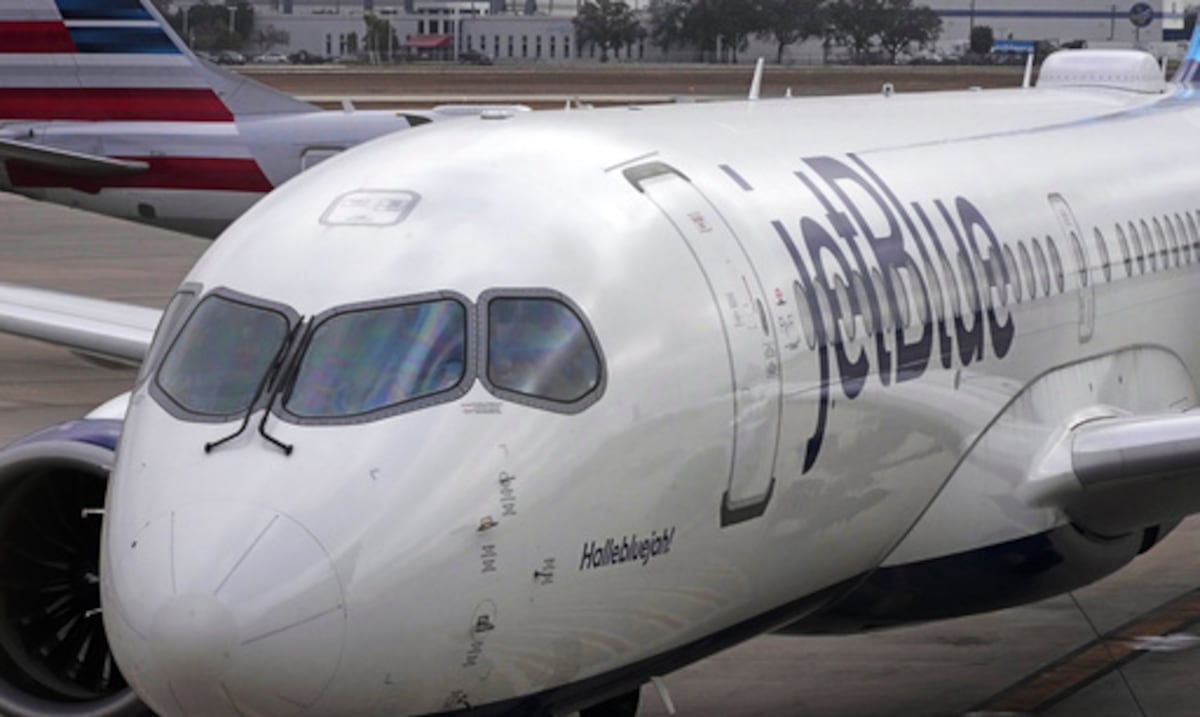 Jetblue en espera de aprobación para operar vuelo directo entre Estados Unidos y Venezuela