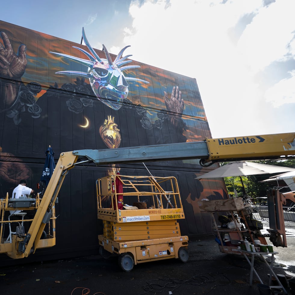 Alexis Díaz, David Zayas y BIK ISMO crearon un vejigante surreal que, de cierto modo, representa al Caribe entero.