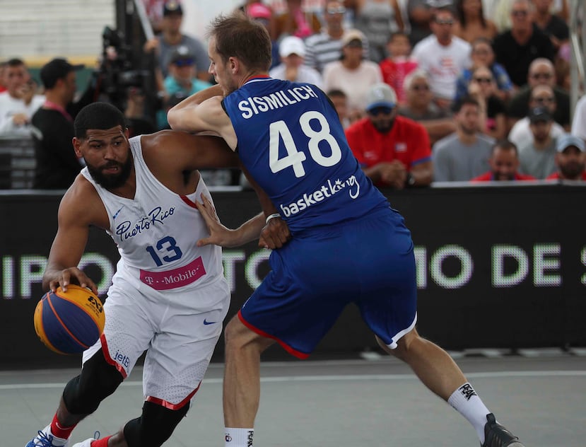 Ángel Matías (con el balón) es uno de los integrantes de la Selección 3x3. (Archivo)