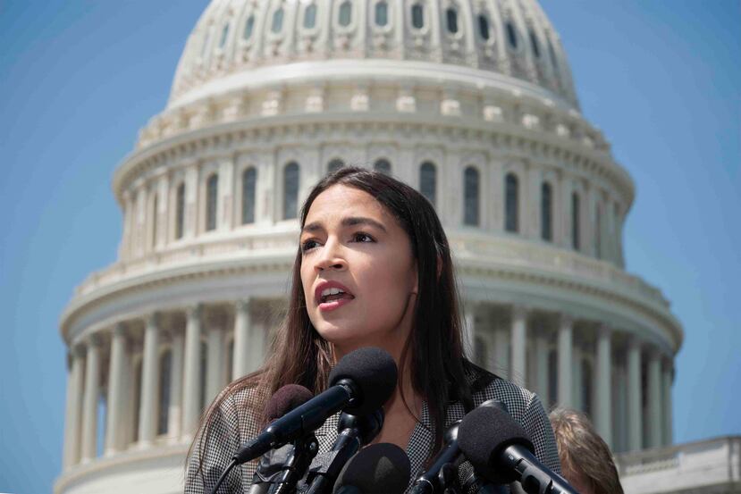 Alexandria Ocasio-Cortez se ha convertido en un fenómeno mediático en Estados Unidos después de que desbancara en las elecciones primarias de su partido a Joe Crowley. (AP)