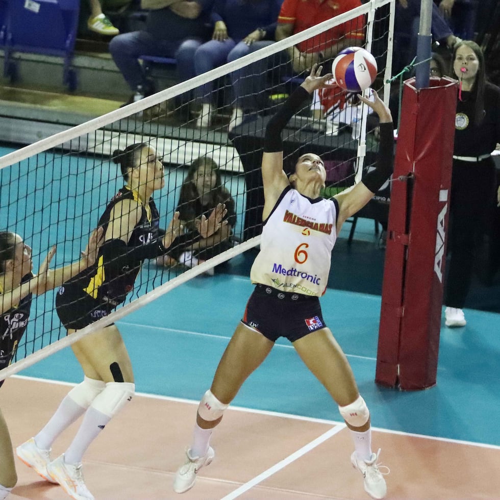 Las Valencianas de Juncos y las Pinkin de Corozal contemplan recesar para el torneo 2027 del voleibol superior.