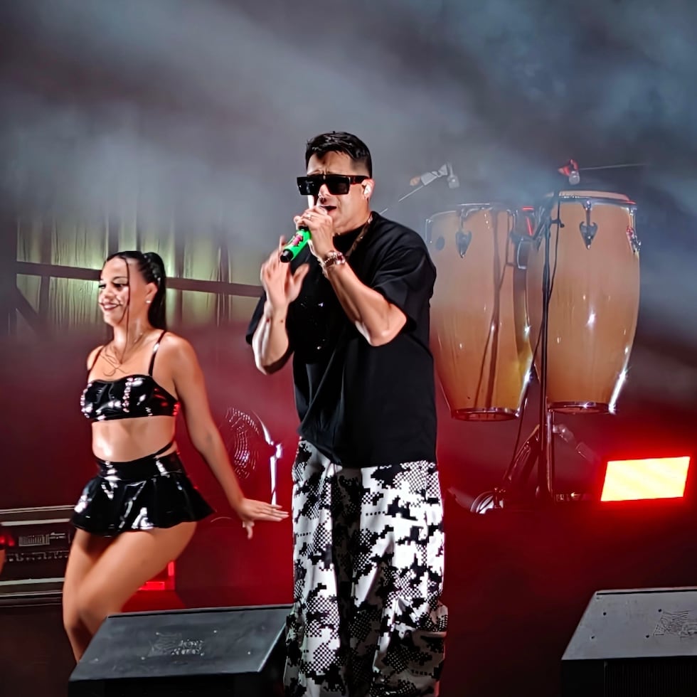 El cantante Ken Y se encuentra de gira en Perú.