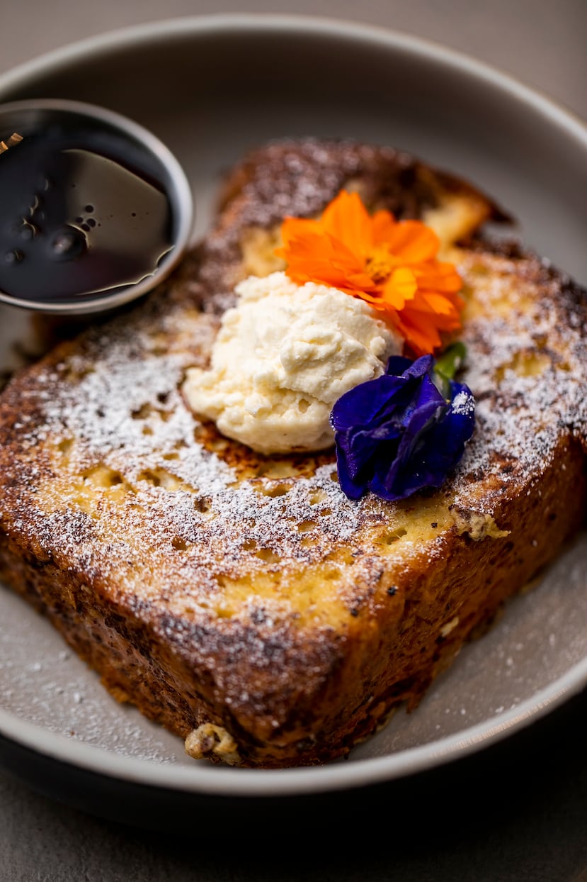 Las tostadas a la francesa de pan brioche relleno de guayaba y queso crema se han convertido en una de las especialidades favoritas.