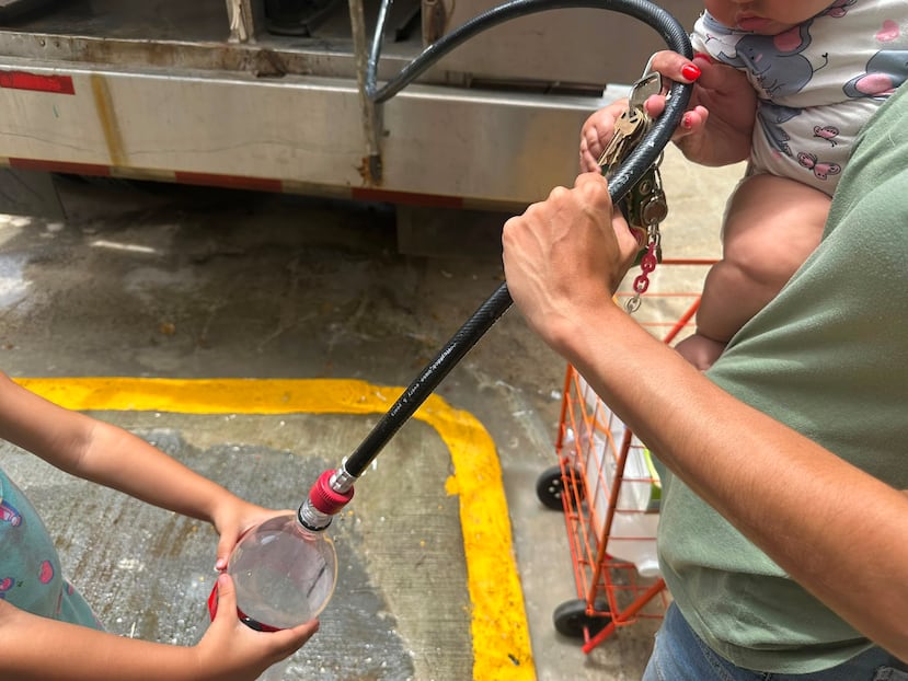 Los otros dos hijos de Valeria Reyes tuvieron interrupciones en sus escuelas por la falta de agua.