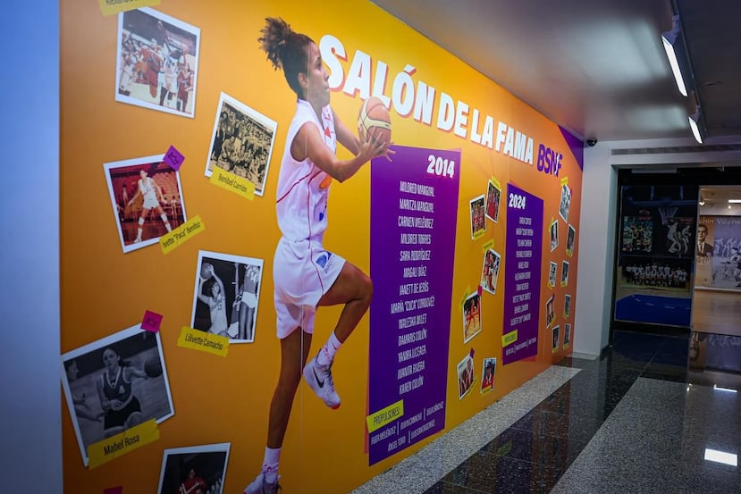 Pared del BSNF en el Museo del Deporte de Guaynabo para reconocer a sus máximas figuras en la historia. La liga abrió este espacio en 2024.