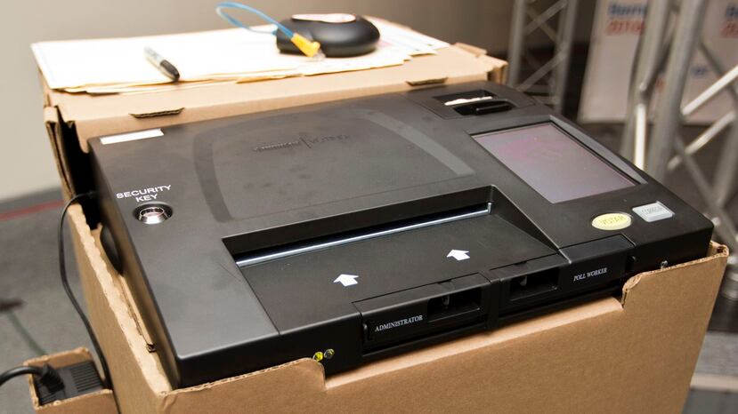 Las máquinas de escrutinio electrónico fueron utilizadas en el plebiscito de status celebrado en 2017. (GFR Media)