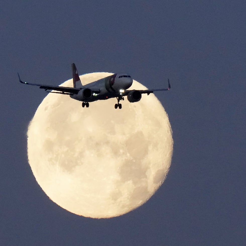 Un avión muy utilizado por aerolíneas comerciales de todo el mundo necesita una solución de software para atender un problema que contribuyó a una caída repentina de altitud de un avión de JetBlue.