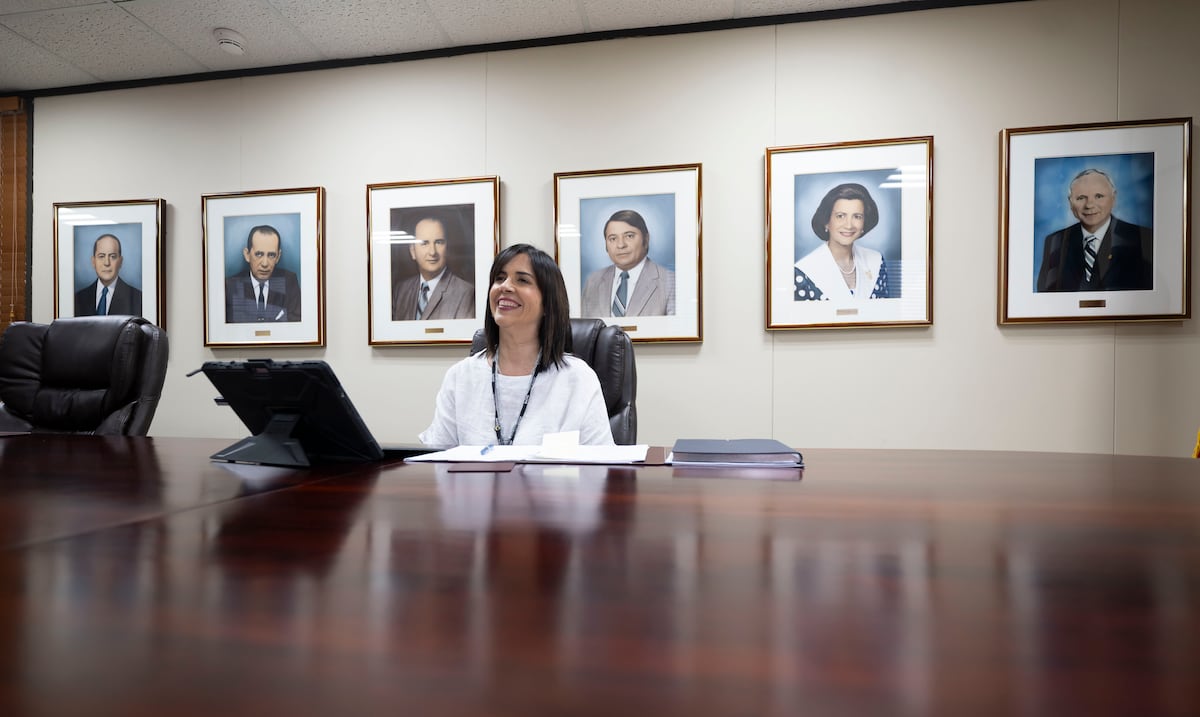 Contratación, movidas de personal y nuevas plazas: proponen investigar operación de la Oficina del Contralor