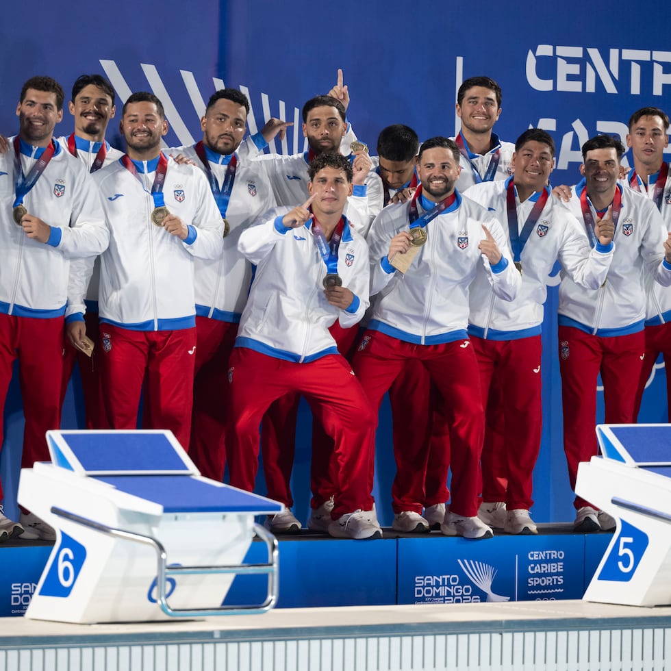 The men’s water polo team successfully defended its gold medal at the Central American and Caribbean Games.