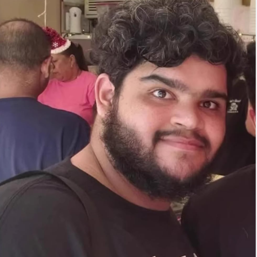 Sebastián Luicarl Martell Torres, de 26 años, era maestro de educación especial y fue asesinado a tiros durante la madrugada del sábado en Carolina.