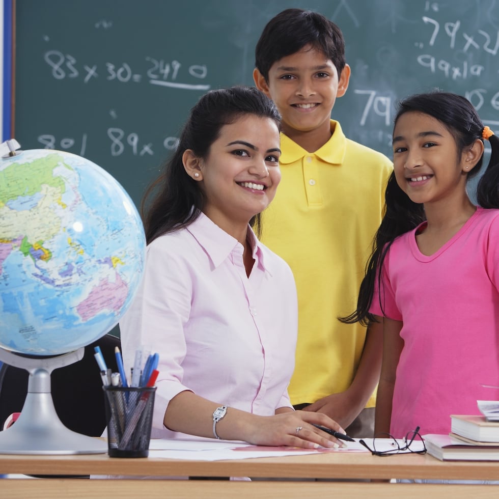 La precarización del sueldo del maestro es una amenaza para el futuro educativo de Puerto Rico, escribe Nelmaries Medina