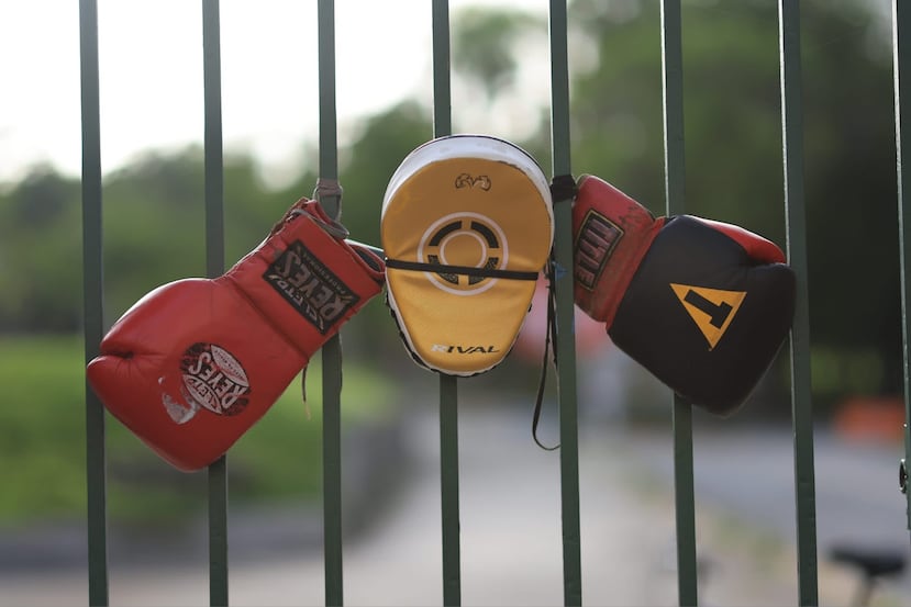 Amanecen cerrados los portones de la Universidad de Puerto Rico, Recinto de Río Piedras.