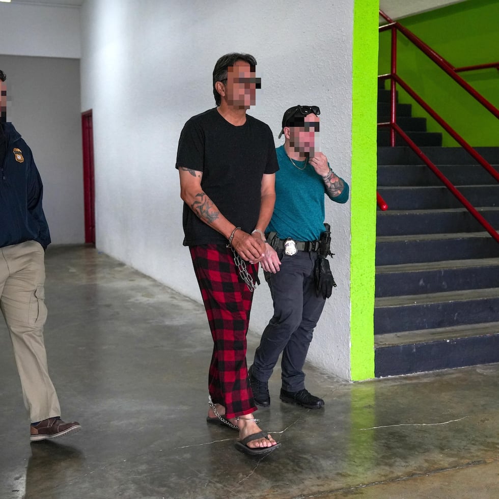 La acusación vincula al grupo con asesinatos, lavado de dinero y delitos de armas de fuego presuntamente cometidos para proteger sus operaciones criminales. En la foto, otro de los acusados.