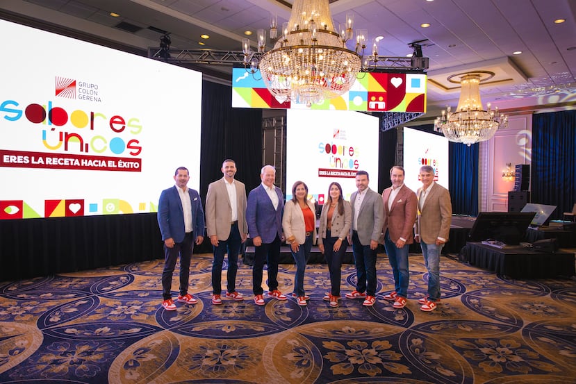 El grupo Ejecutivo de GCG tuvo un rol protagónico en la Convención.
De izquierda a derecha se observa al Ingeniero Javier Márquez, Vice President of Real Estate and Development Management; Ramón Vázquez Tous, Chief Technology Officer; Mike Snoddy, Chief Operating Officer; Ana Figueroa, Chief People Officer; Lizmarie Medina, Chief Marketing Officer; José Salvatella, Chief Financial Officer, el CEO Jorge Colón Gerena y Carlos Trigo, Vice President of Purchasing.