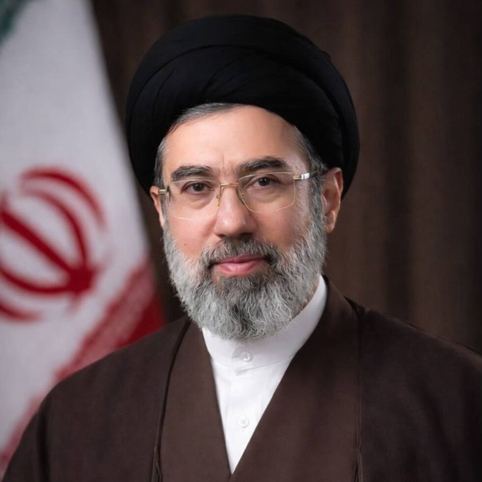 ¿Quién es Mojtaba Jameneí, el hijo del ayatolá que hereda el poder en la República de Iran?