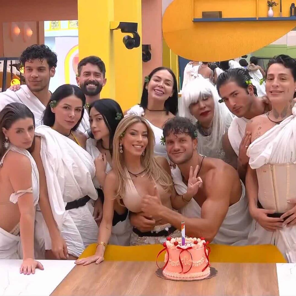 El Cuarto Tierra celebró el cumpleaños de Oriana al estilo romano.