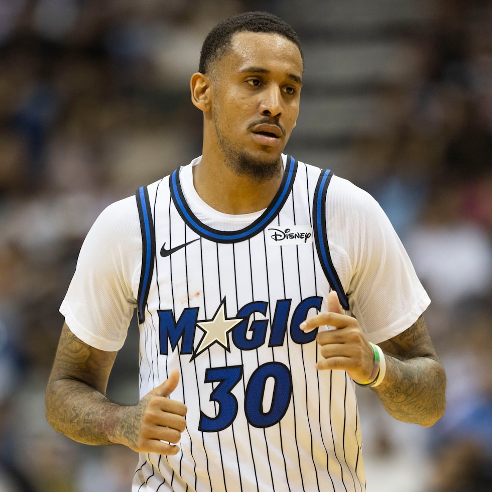 Alex Morales debutó con el Magic en la pasada temporada.