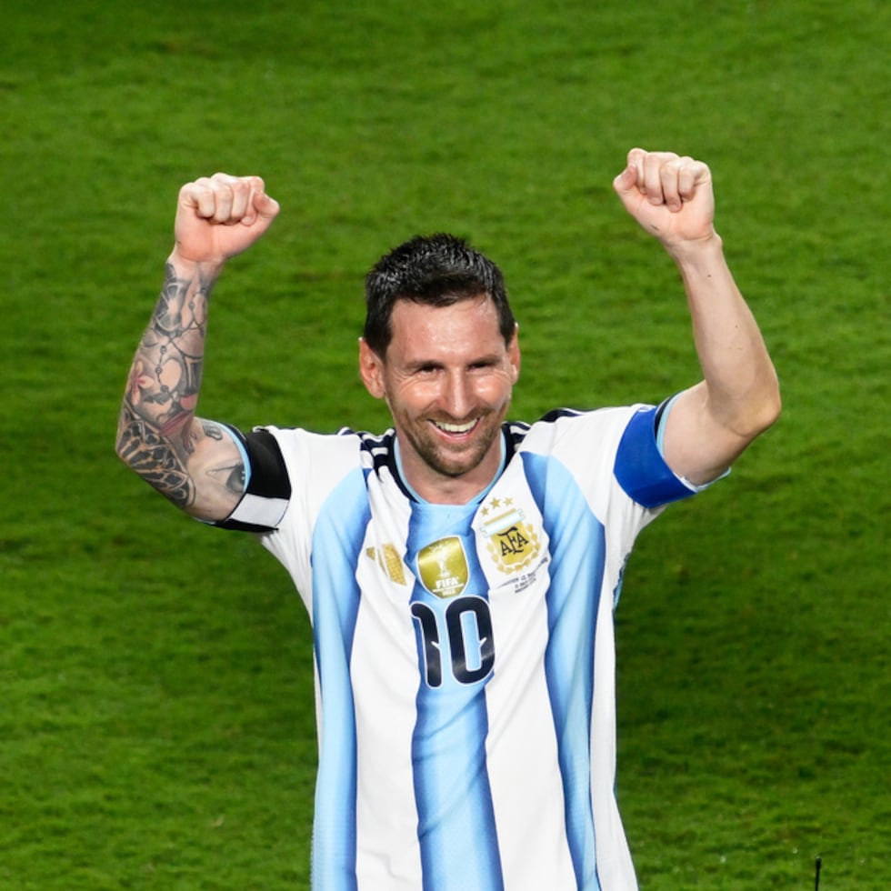 Lionel Messi festeja el pase de Argentina a las semifinales del Mundial.