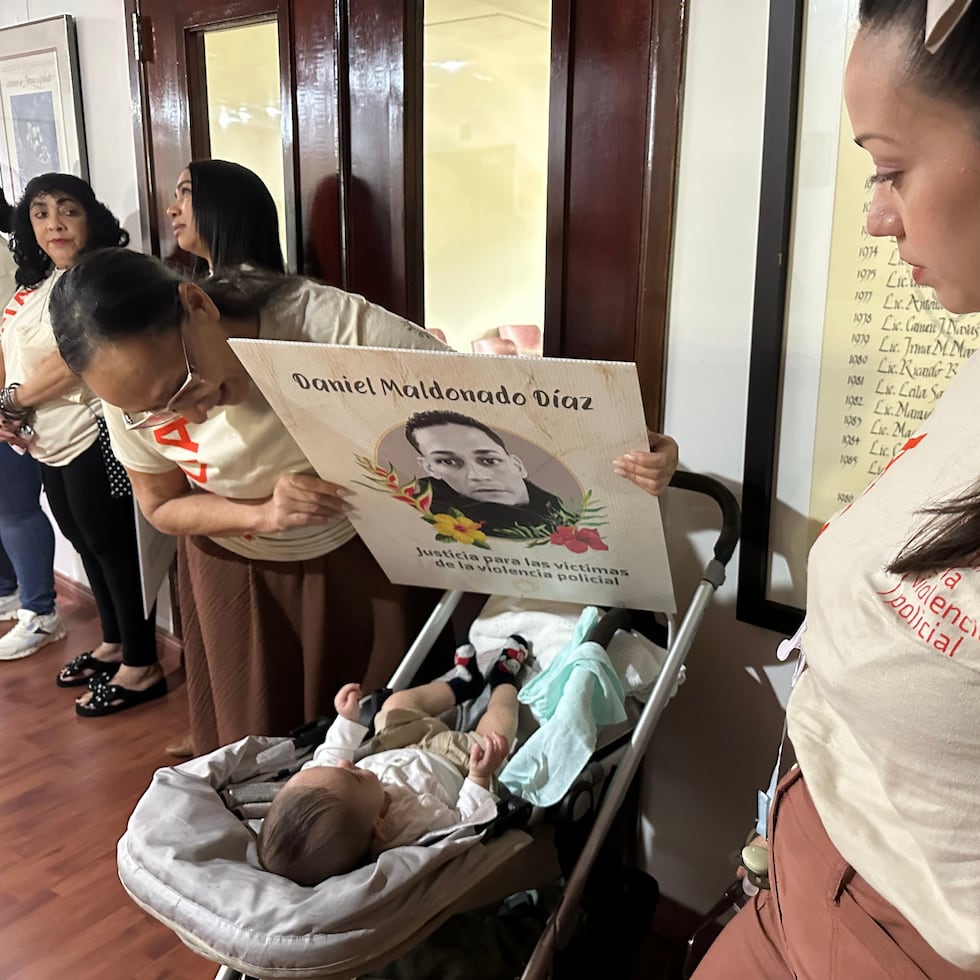 En el Día Internacional de la Declaración Universal de los Derechos Humanos, la madre y hermana del veterano Daniel Maldonado Díaz, asesinado en mayo, se unieron al grupo de mujeres que buscan justicia para sus seres queridos, quienes también han muerto a manos de la Policía.